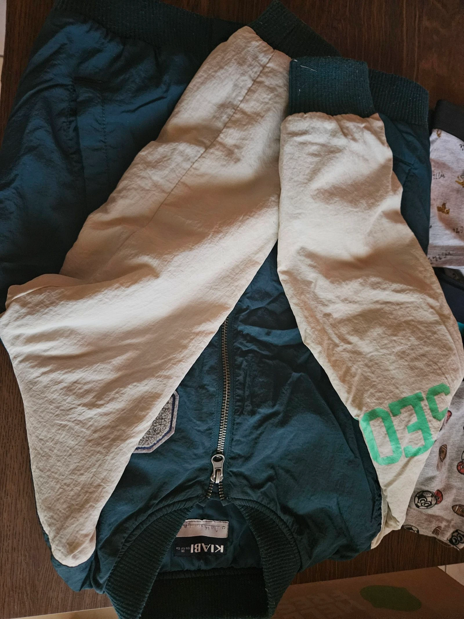 Clothing lot – photo 5